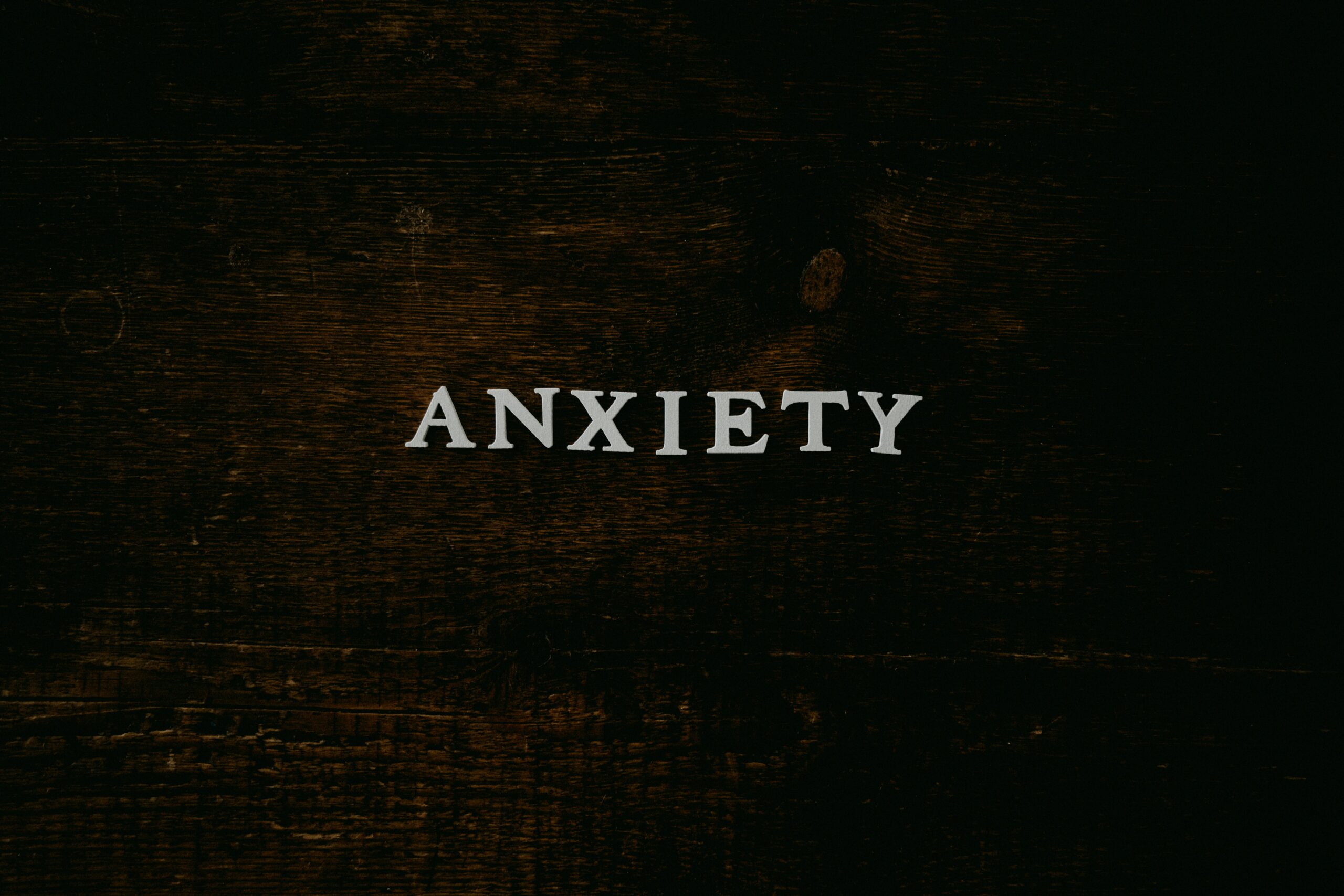 You are currently viewing How Social Media Impacts Anxiety and Mental Health in Young Adults