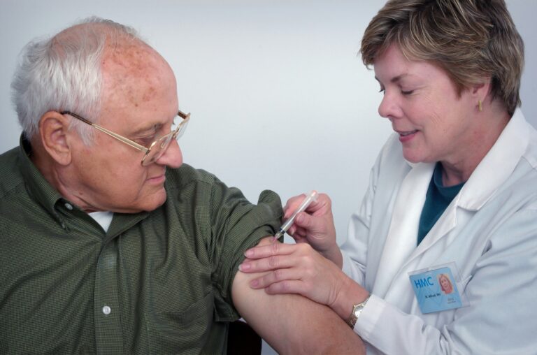 Read more about the article Flu Season Preparedness: Where and When to Get Flu Shot