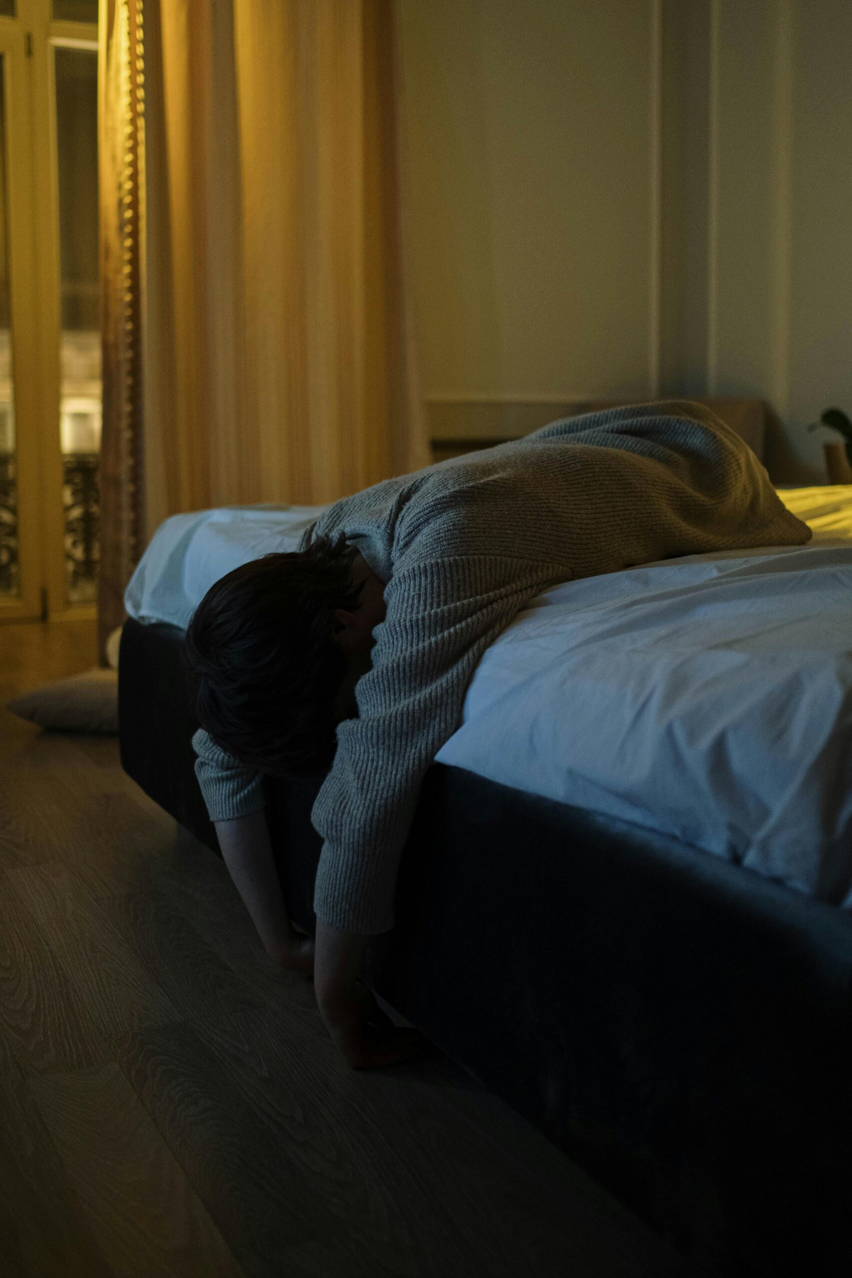 Read more about the article What is hypersomnia? Causes and treatment methods