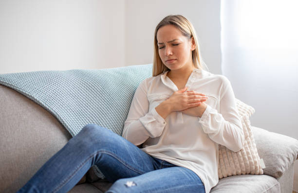 Read more about the article 10 Critical Signs Heart Palpitations Require 999 Immediately (Life‑Saving Guide)