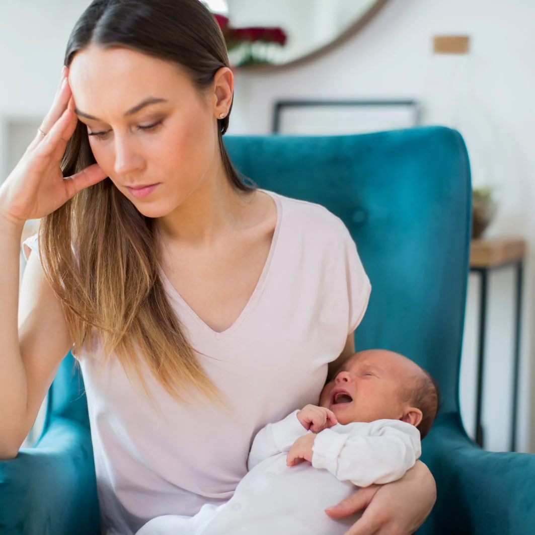 You are currently viewing Powerful Relief Guide: The Reassuring Truth About When Do Baby Blues Start and Stop