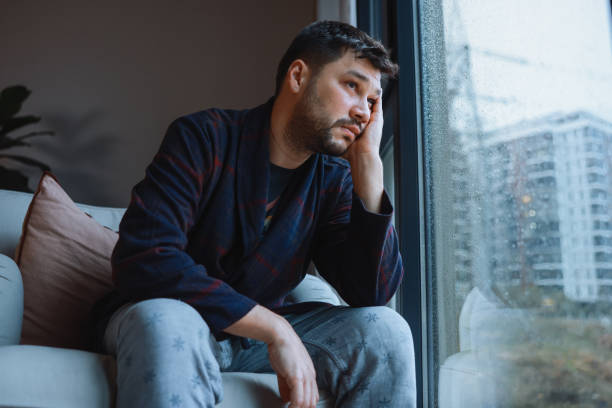 Read more about the article When Tiredness Becomes Dangerous: 7 Warning Signs You Shouldn’t Ignore (UK Medical Guide)