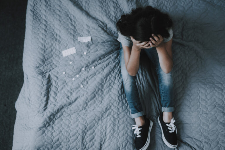 Read more about the article ⚠️ SSRIs and Suicide Risk: 9 Critical Truths You Must Know (Especially for Teens)