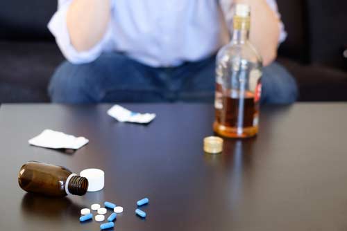 Read more about the article The Shocking Truth: How Much Alcohol Is Safe With SSRIs? (7 Real Risks You Must Know)