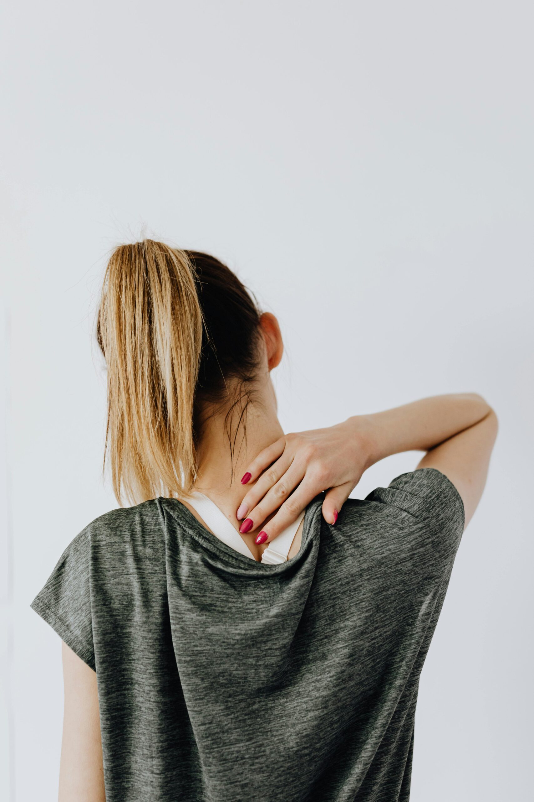 Read more about the article Nerve Pain vs Muscle Pain: Which One Feels Worse and Why?