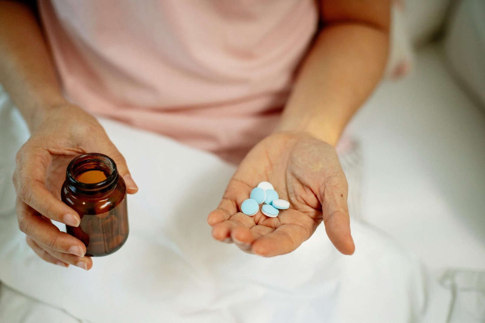 Read more about the article How Polypharmacy in Older Norwegians Leads to Tolerance and Dependence